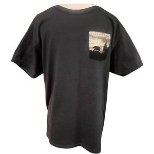 Yosemite Men’s Medium Dark Blue T-Shirt Top Short Sleeve Casual Fall Holiday.